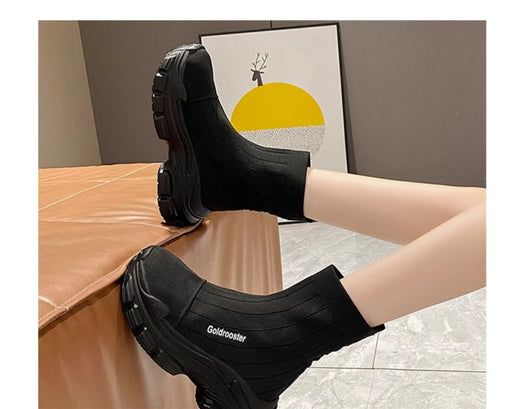 Botas Deportivas de Suela Gruesa con Altura Aumentada y Tecnología Flyknit - Image 10