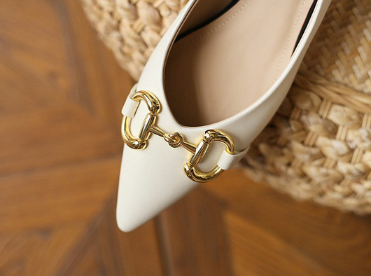 Zapatos Stiletto Coreanos Punta Aguda con Hebilla Metálica y Efecto Perla - Image 18