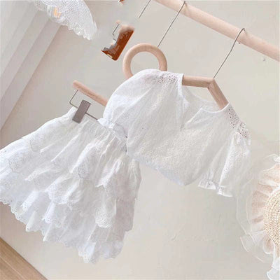 Conjunto Infantil Estilo Vaquero con Blusa Calada y Falda Corta - Image 5