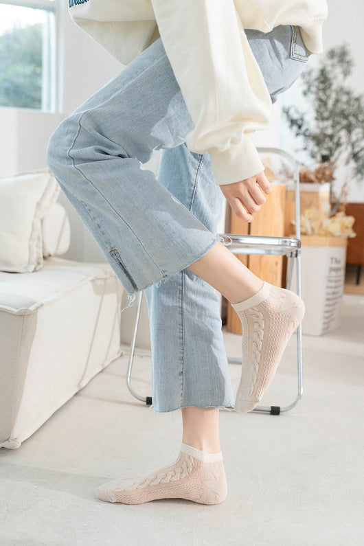 Calcetines de Malla Jacquard Ultrafinos para Mujer - Estilo Retro Ins - Image 20