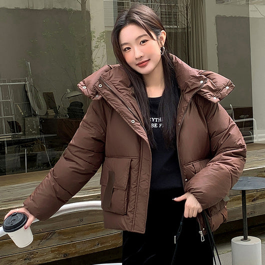 Chaqueta Acolchada de Plumas para Mujer con Capucha - Corta y Elegante - Image 8