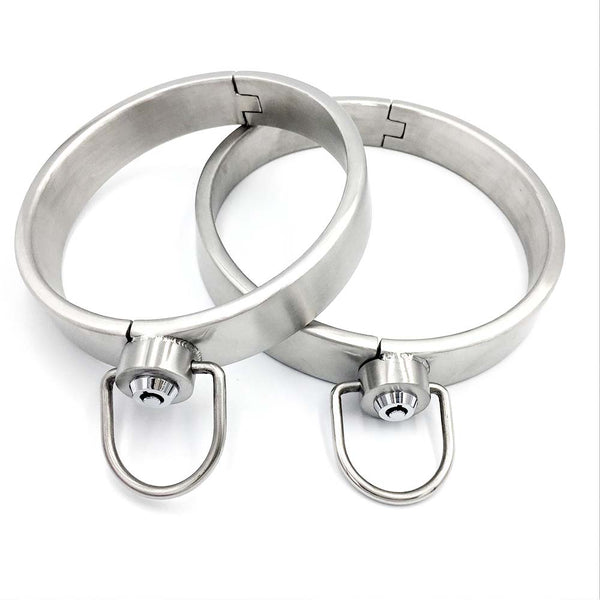 Collar de Acero Inoxidable con Sistema de Cierre de Seguridad para uso en Ecuador