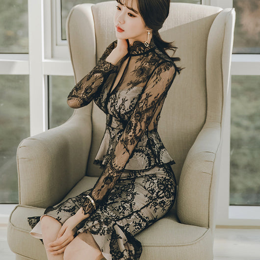 Vestido Elegante de Encaje con Efecto Dos Piezas y Falda Cola de Pez - Image 3