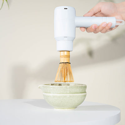Batidor Eléctrico de Matcha Ajustable con Soporte de Bambú
