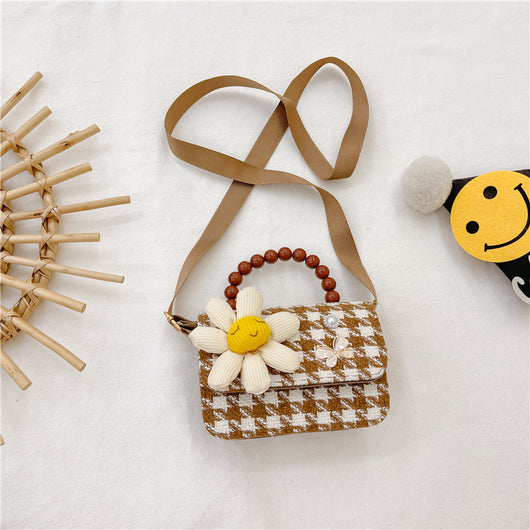 Bolso Crossbody Cuadros Marrones con Detalle Pearl - Image 10