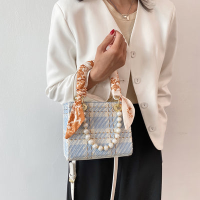 Bolso Diagonal Elegante con Perla y Diseño Asimétrico - Image 6