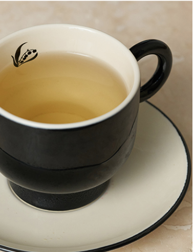 Taza de Café con Platillo Lirio del Valle Cerámica Negra Retro Personalidad - Image 9