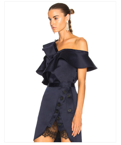 Blusa Elegante con Volantes y Cuello Diagonal - Image 5