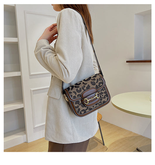 Bolsa Mensajera Western Texturizada - Estilo Vaquero Auténtico - Image 33
