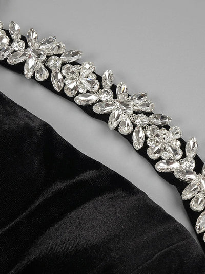 Vestido Asimétrico con Hombro Único y Detalles de Diamantes - Image 8
