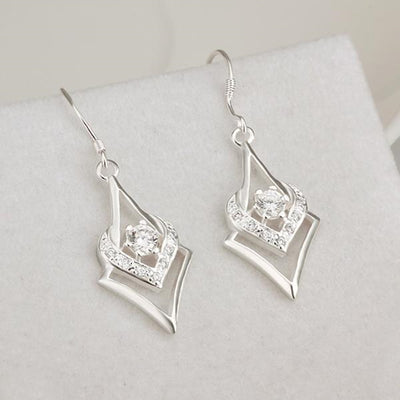 Aretes Geométricos de Plata con Zirconia Cúbica en Forma de Corazón y Estrella - Image 7