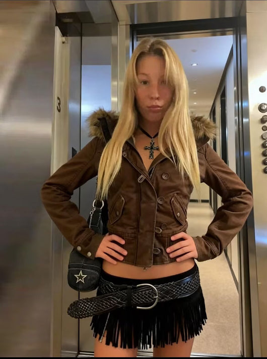 Chaqueta Corta para Mujer con Capucha Forrada en Pelaje - Image 13