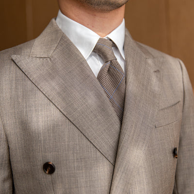 Traje Ejecutivo de Doble Botonadura Estilo Retro Elegante para Hombre - Image 13