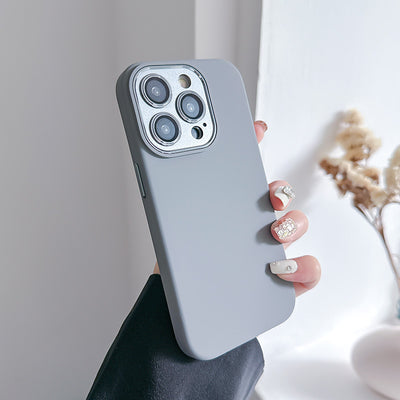 Funda Protectora de Silicona Líquida con Protector de Lente para iPhone 14 e iPhone 15 - Image 6