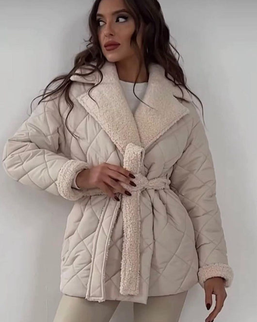 Abrigo Cuadros Invierno con Cintura Ajustable - Diseño Versátil para Mujer - Image 4