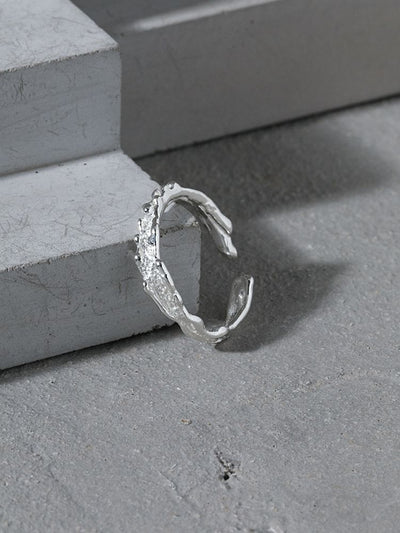 Anillo de Plata Esterlina Texturizado Delgado para Mujer - Image 8