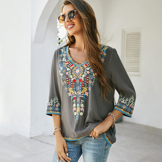 Blusa Bordada para Mujer con Corte Versátil Ajustado y Suelto - Image 8