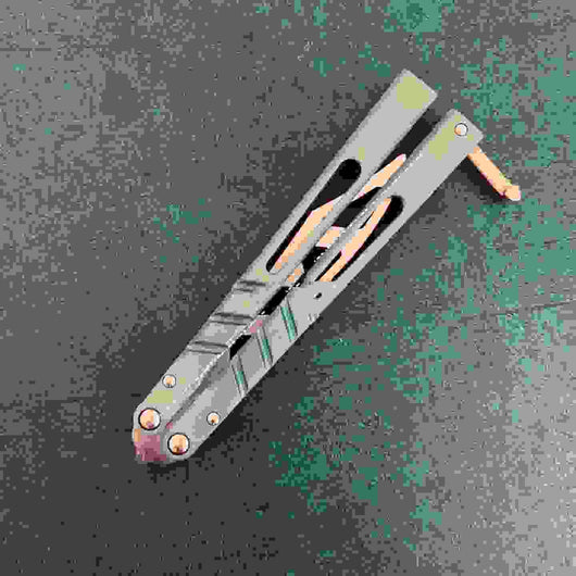 Cuchillo Plegable de Camping Profesional - Navaja Multiusos para Viajes y Aventura - Image 4