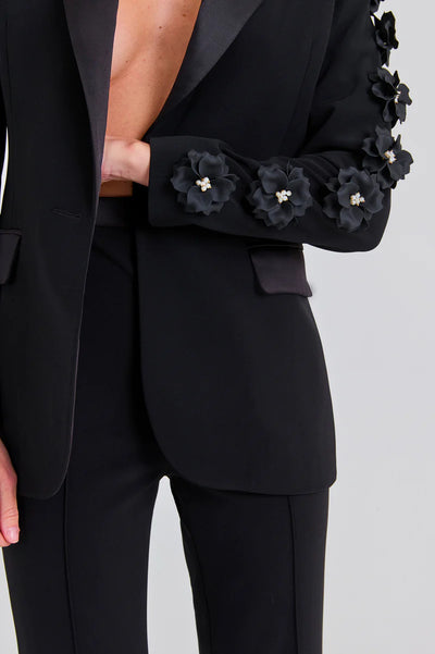 Conjunto Elegante de Dos Piezas con Flores para Mujer - Image 13