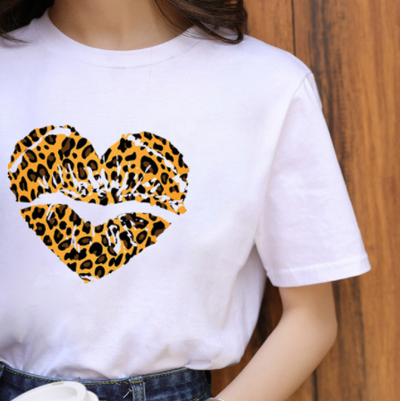 Blusa Estampada con Leopardo y Labios - Estilo Western Casual para Mujer - Image 74