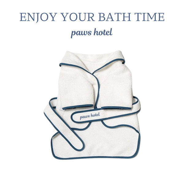 Bata de Baño para Mascotas con Diseño Hotel Chic - Pijama Fotográfico - Image 4