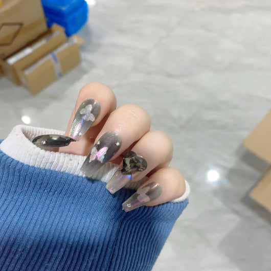 Uñas Postizas Adhesivas con Diseño Mariposa Fantasma - Image 4