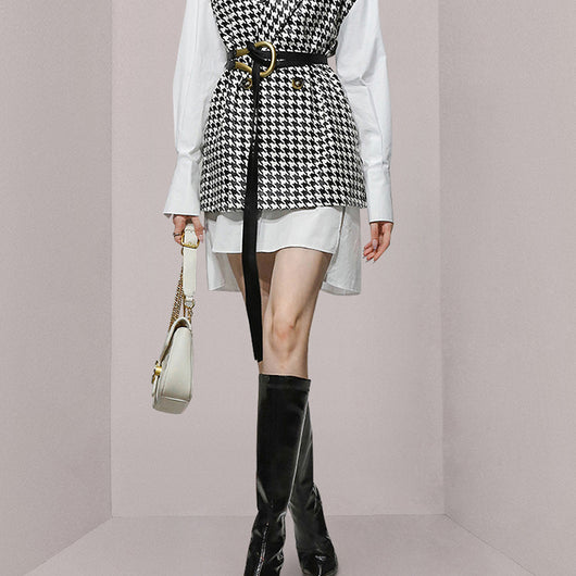 Conjunto de Dos Piezas: Blusa Blanca y Chaleco Pata de Gallo - Image 2