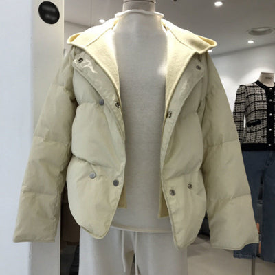 Abrigo Térmico Acolchado con Capucha y Diseño Superpuesto - Image 7