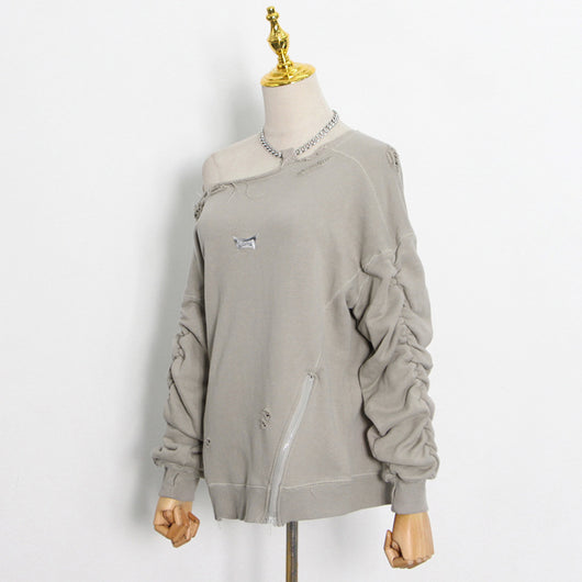 Suéter Gris Corto con Cuello Halter y Hombros Inclinados - Image 9