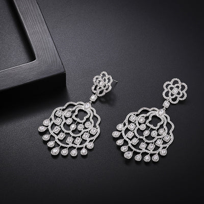 Aretes de Cobre Hueco Lujo con Circonitas Incrustadas - Diseño Vintage - Image 3