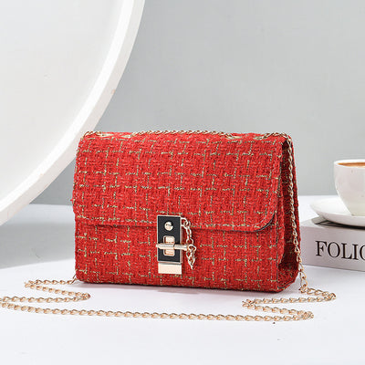 Bolsa de Hombro de Lana con Cierre Retorcido - Bolso Versátil para Mujer con Contraste en Seda Dorada - Image 8
