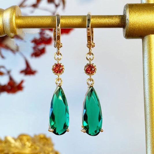 Aretes Clip Esmeralda en Aleación - Joyería Moderna