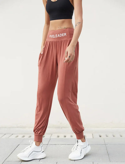 Pantalones deportivos con cintura ajustable y lettering - Image 26