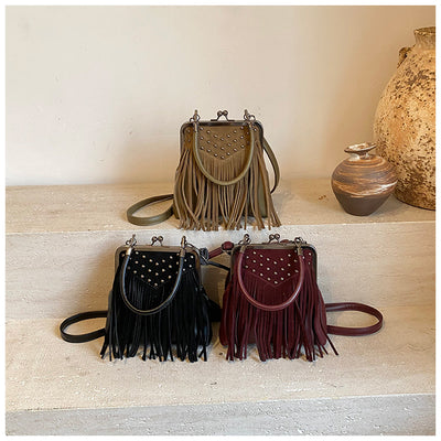 Bolsa Retro de Hombro para Mujer con Remaches y Borlas - Image 8