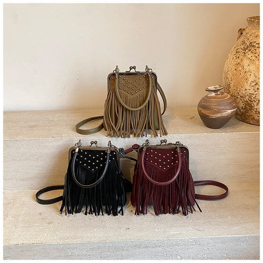 Bolsa Retro de Hombro para Mujer con Remaches y Borlas - Image 8