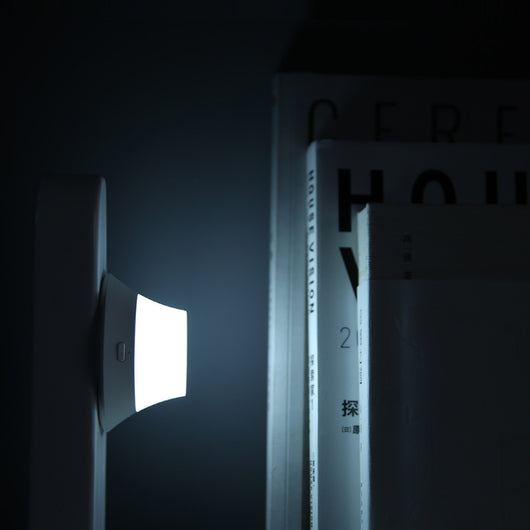 Cargador Inalámbrico Magnético con Luz Nocturna Inteligente - Image 11