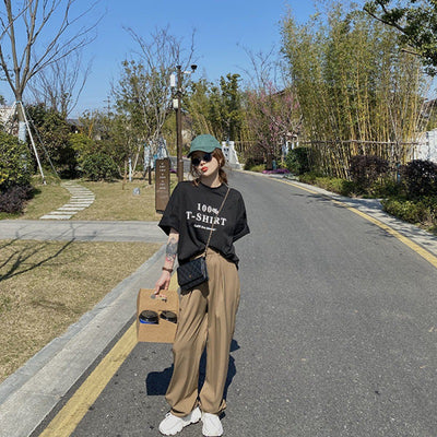 Pantalones Khaki Efecto Adelgazante con Corte Drapeado