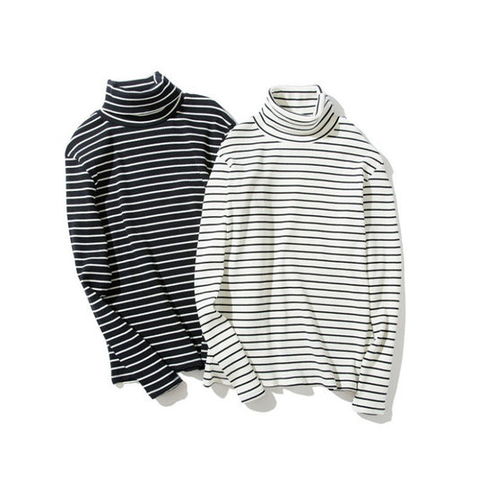 Buzo Cuello Alto Rayas Blancas y Negras Unisex - Image 2