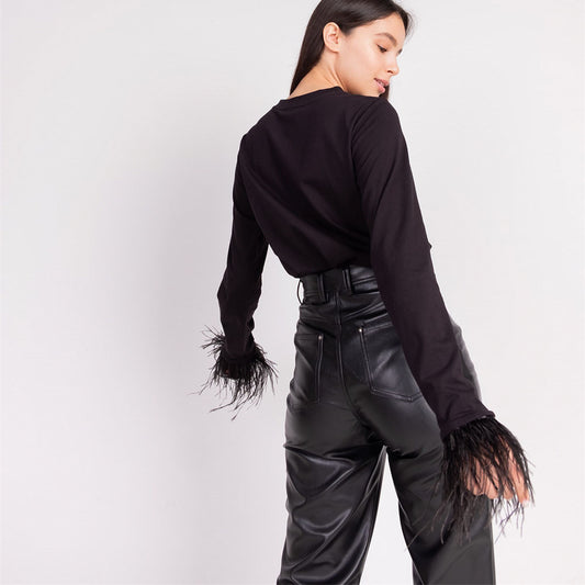 Blusa Casual para Mujer con Cuello Redondo y Detalles de Plumas - Image 2
