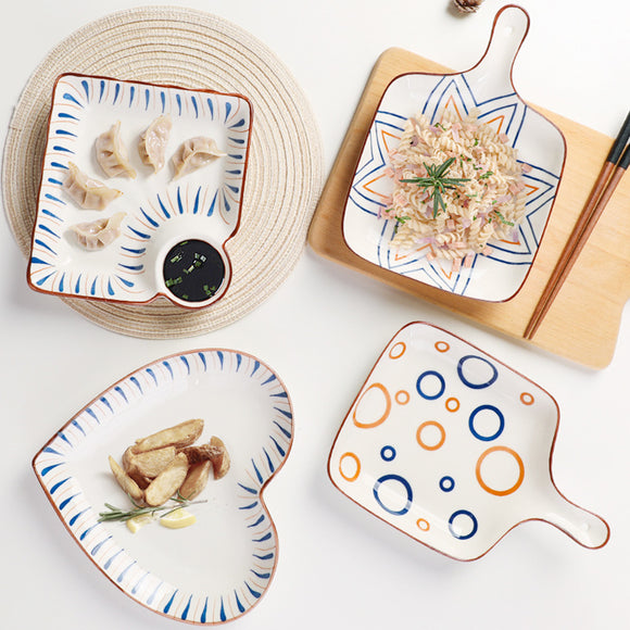 Prato Decorativo Pintado à Mão com Formas de Coração e Quadrado para Dumplings