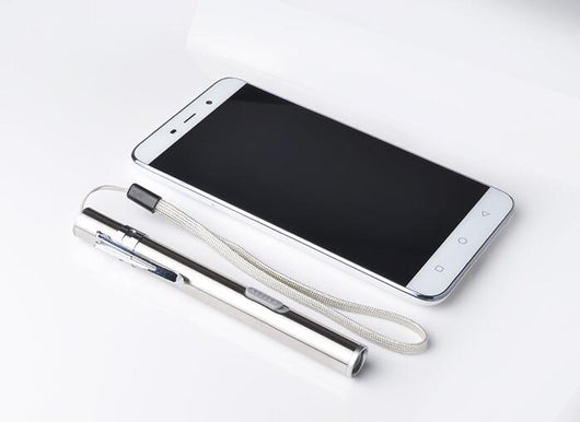 Linterna LED Portátil Doble Capa de Alto Rendimiento - Image 12