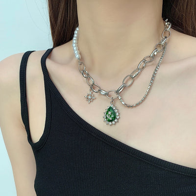 Collar Colgante de Piedra Verde Esmeralda y Diamantes con Costura - Image 10