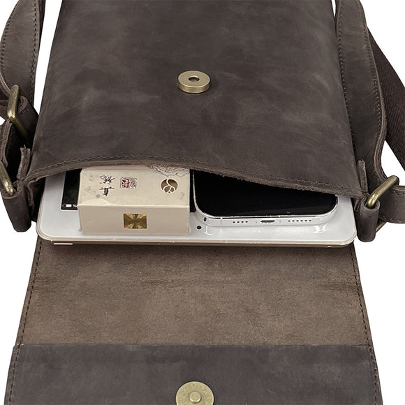Mochila Crossbody de Cuero Crazy Horse para Hombre - Bolsa iPad Minimalista