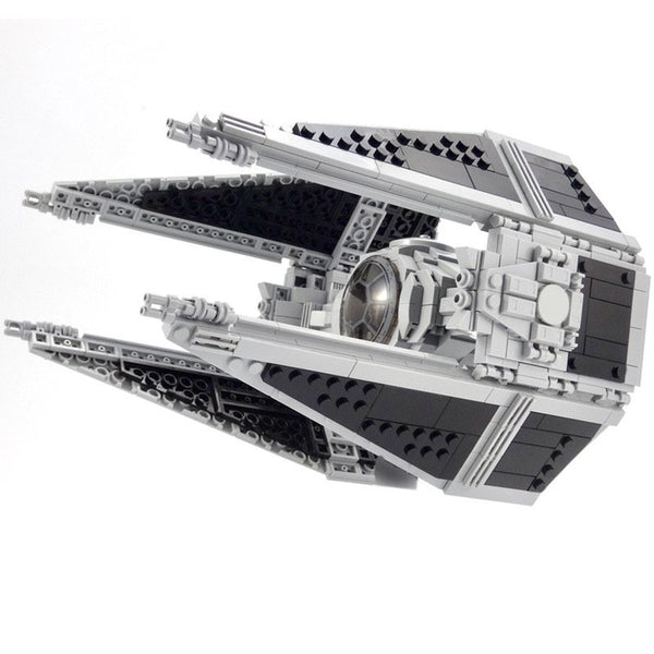 Caza Titanium Fighter con Motor Iónico Doble - Bloques de Construcción