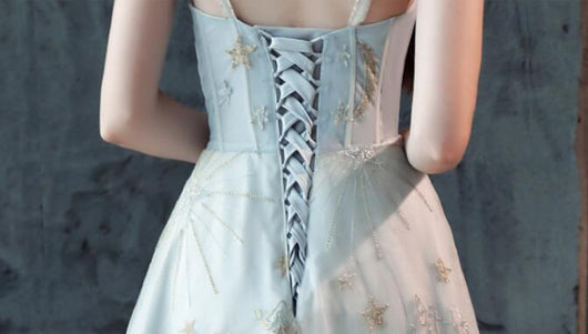 Vestido Mini con Tirantes de Encaje y Detalle Elegante - Image 13