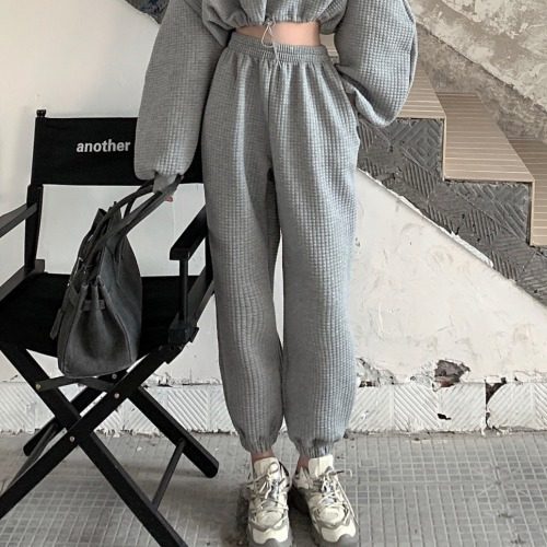 Conjunto Crop Top y Pantalón Cintura Alta Estilo Hyuna - Image 7