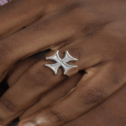 Anillo de Plata Esterlina 925 con Cruz Desgastada