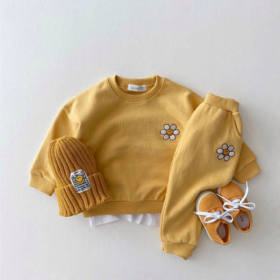 Conjunto de Suéter Casual con Flores Bordadas - Image 12