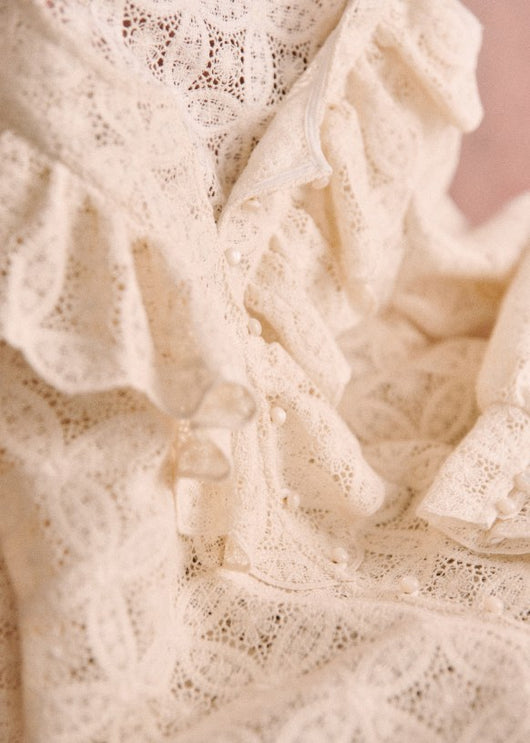 Blusa Elegante de Encaje con Bordado de Flor de Loto, Manga Larga Estilo Francés - Image 9