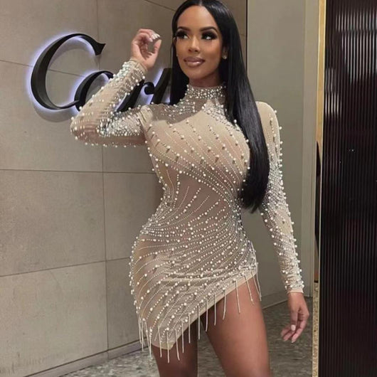 Vestido Corto con Strass y Flecos Laterales de Lujo